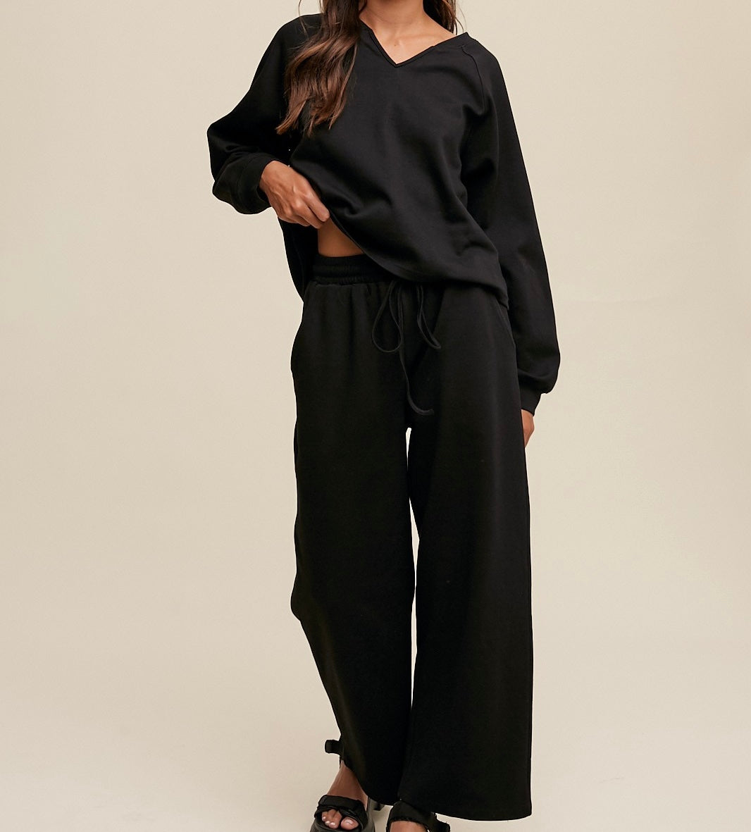 V-neck Sweatshirt and Pants Set